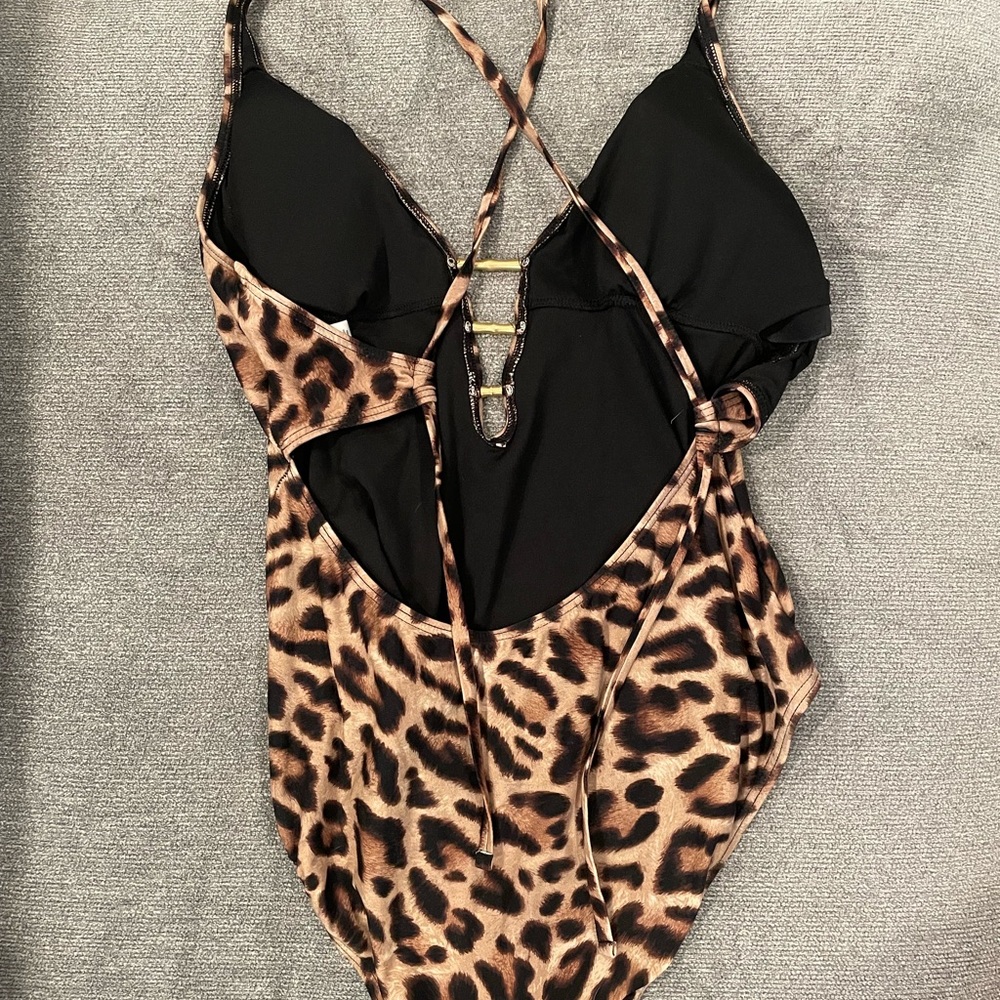 One piece leopard swim suit